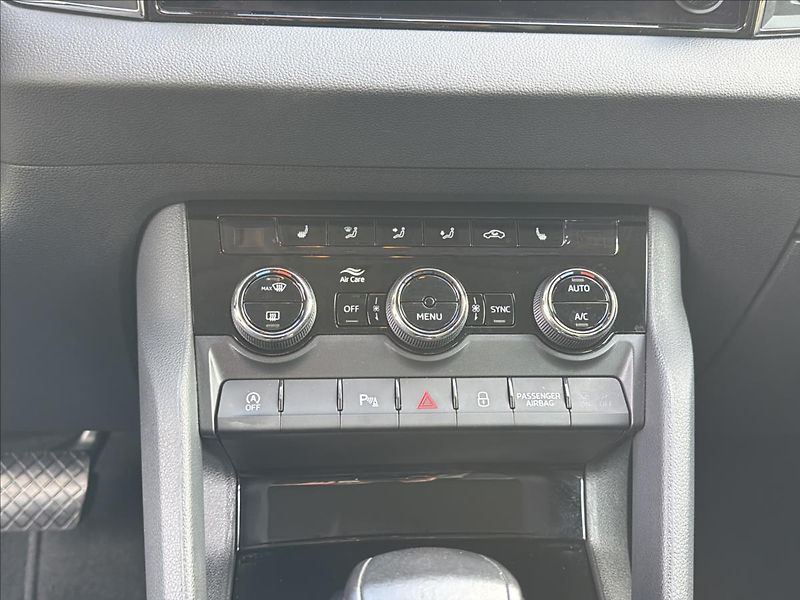 Škoda Karoq 2,0 TDI 110 kW DSG DPH ČR - fotka 15 z 35
