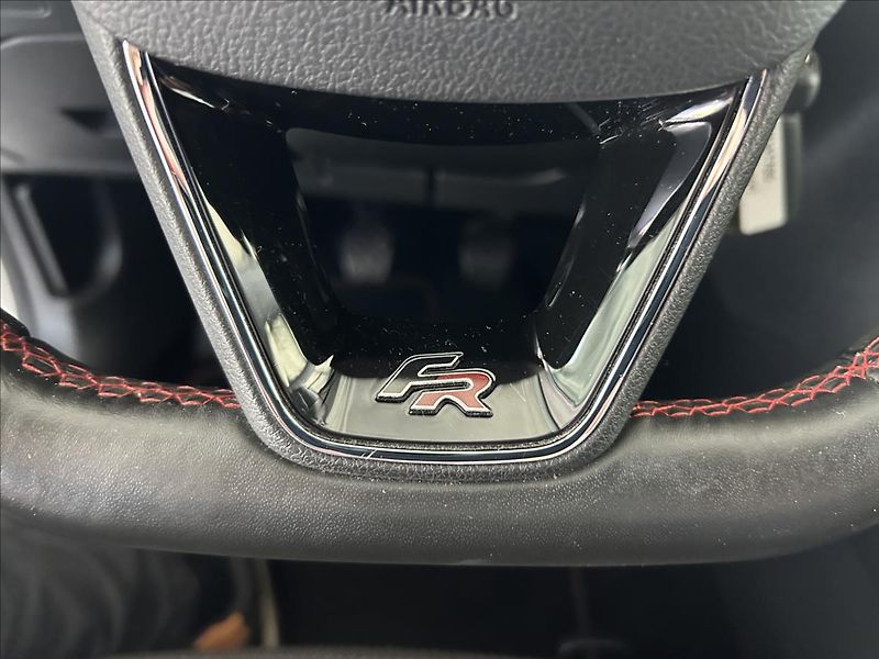 Seat Leon 1,4   TSI FR,92KW,SERVISKA - fotka 13 z 28