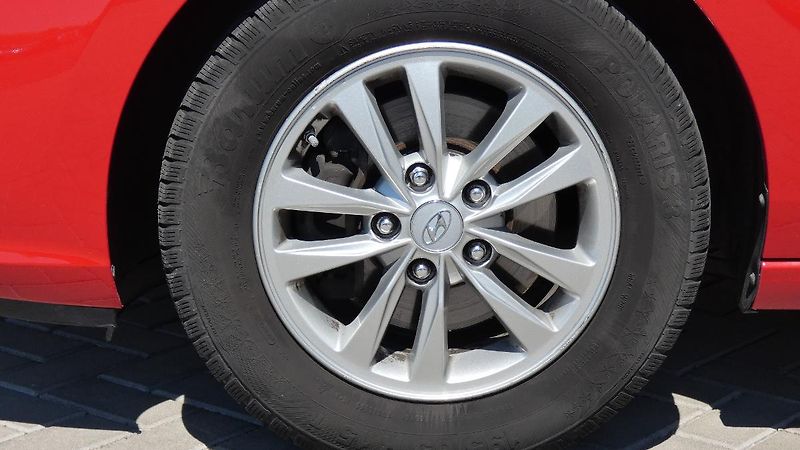 Hyundai i30 Kombi 1,0 T-GDI Trikolor - fotka 21 z 22