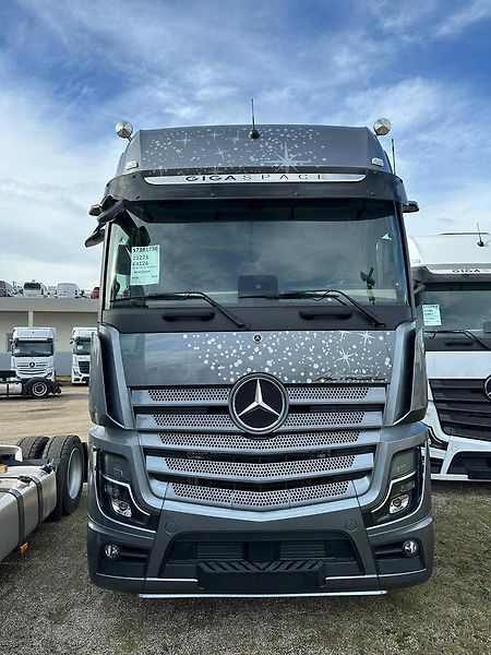 Mercedes-Benz (2023) Actros 1848 LS - fotka 4 z 5