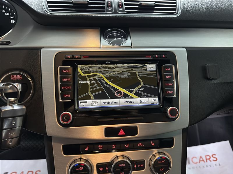 Volkswagen Passat 2,0   TDI DSG HIGHLINE BIXEN - fotka 17 z 42