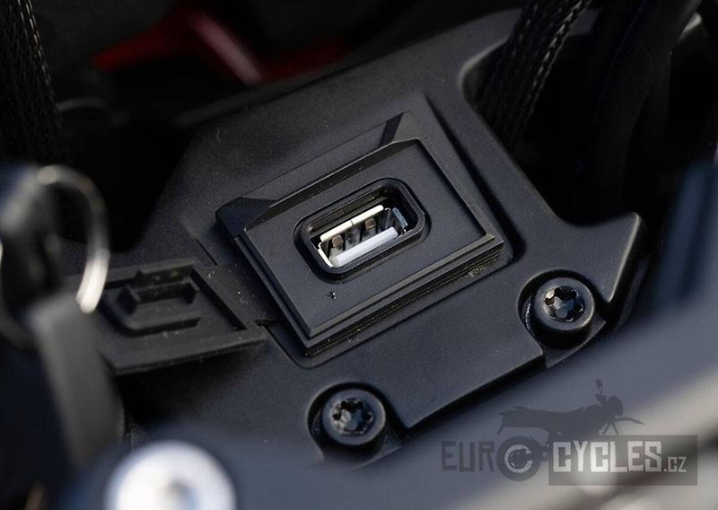 QJ Motor (2026) SRT 900 S - fotka 8 z 21