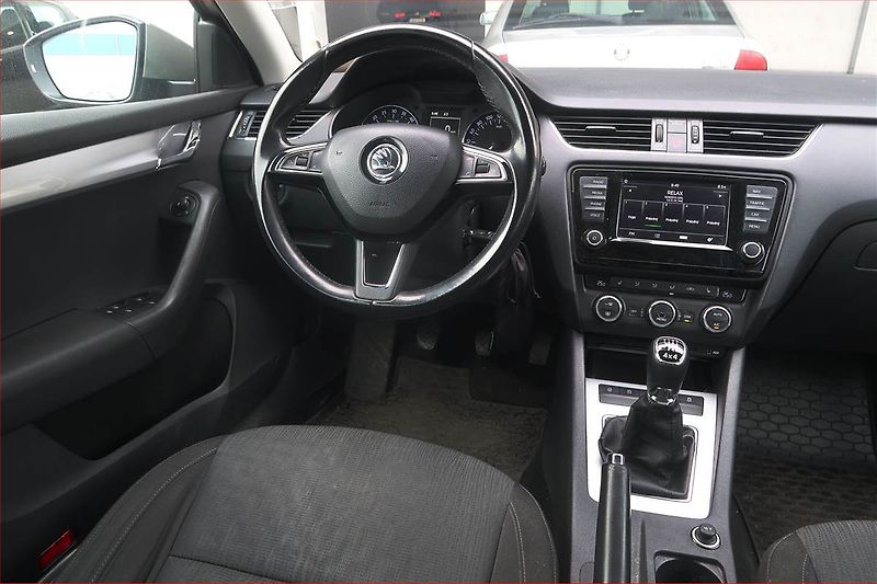 Škoda Octavia (2016) Style 2.0 TDI, 4X4, Navi - fotka 7 z 15