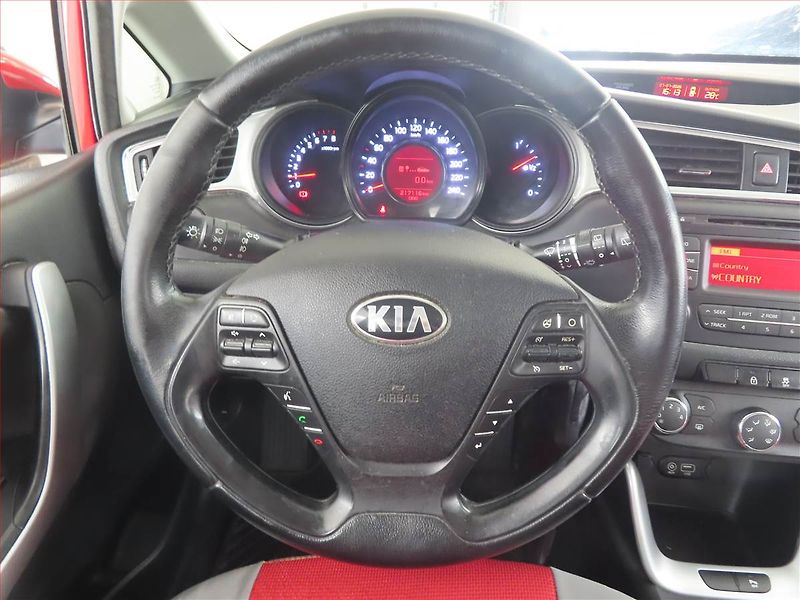 Kia Ceed (2015) 1.4 CVVT, ČR,1.maj, Serv.kniha - fotka 15 z 16