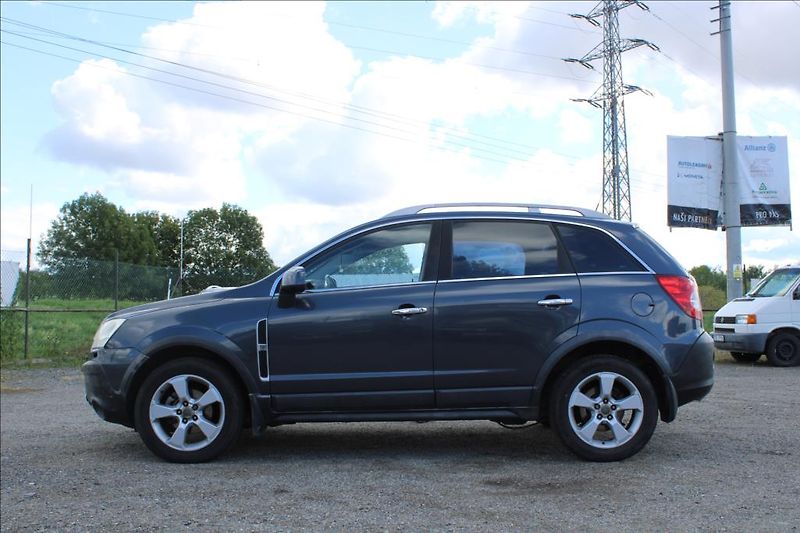 Opel Antara 2,0 CDTi  4 x 4, TAŽNÉ - fotka 7 z 23