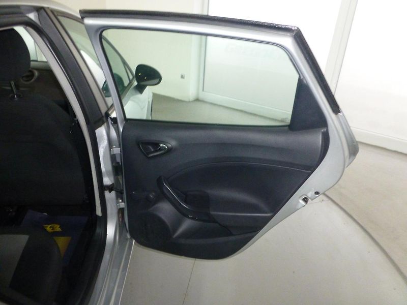 Seat Ibiza (2013) 1,2i-KLIMATIZACE*5DV**PARK.SEN - fotka 16 z 20