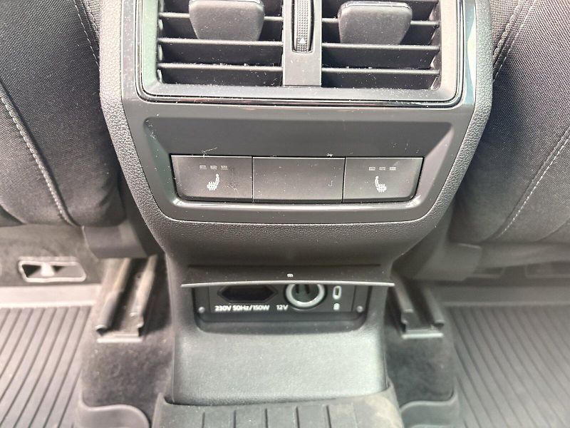 Škoda Karoq (2024) TSI 110 kW Sportline DSG - taž - fotka 28 z 33