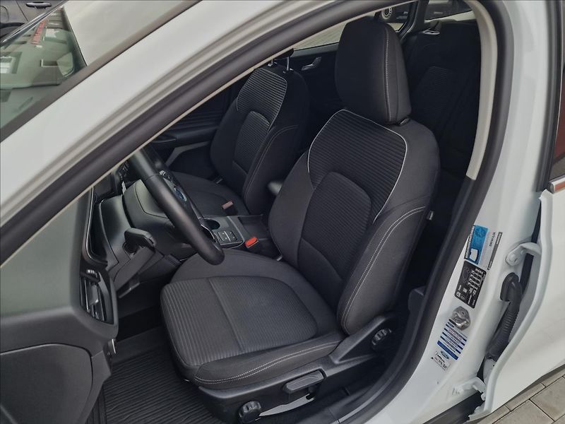 Ford Focus 1.5TDCi 88kW Titanium,ČR,1.Maj - fotka 36 z 48