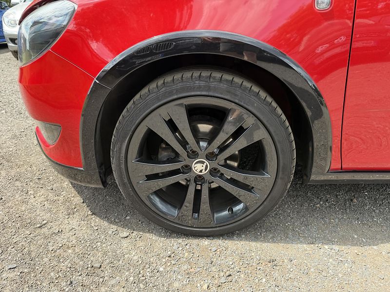 Škoda Fabia 1.2 TSI MONTE CARLO - fotka 22 z 25