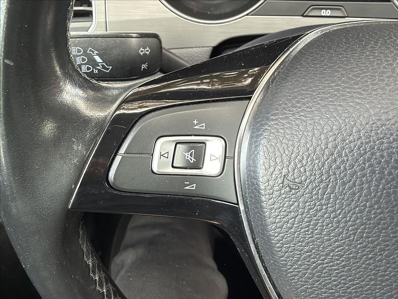 Volkswagen Golf Sportsvan 1,6 TDi 81kW  Serviska,Navigac - fotka 24 z 49