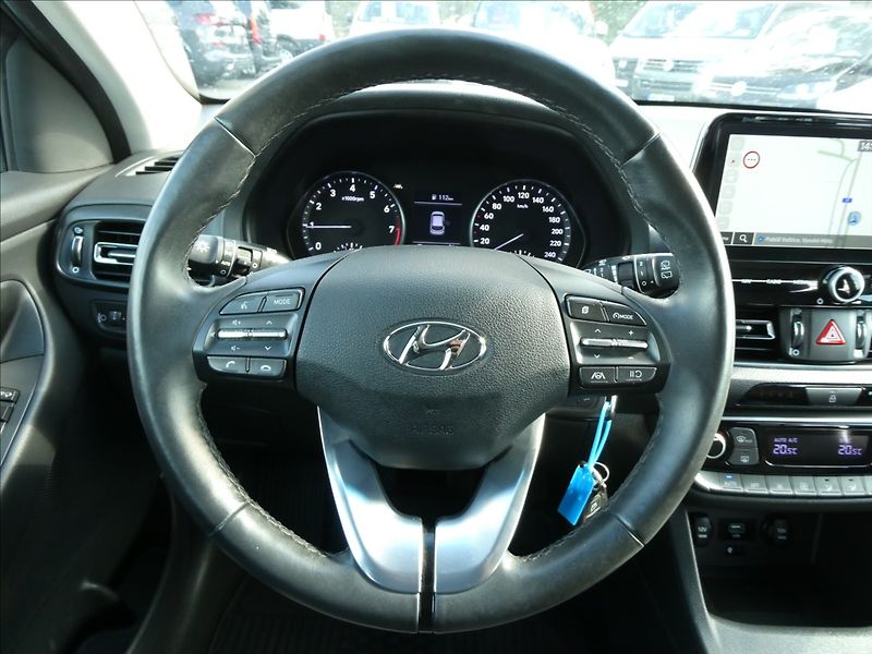 Hyundai i30 1,0 T-GDi 88kW Smart,ČR,naviga - fotka 30 z 43