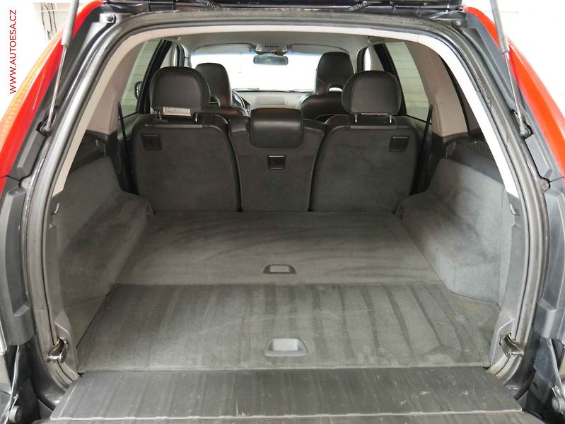 Volvo XC90 (2008) 2.4 D, AC, bxen - fotka 7 z 20