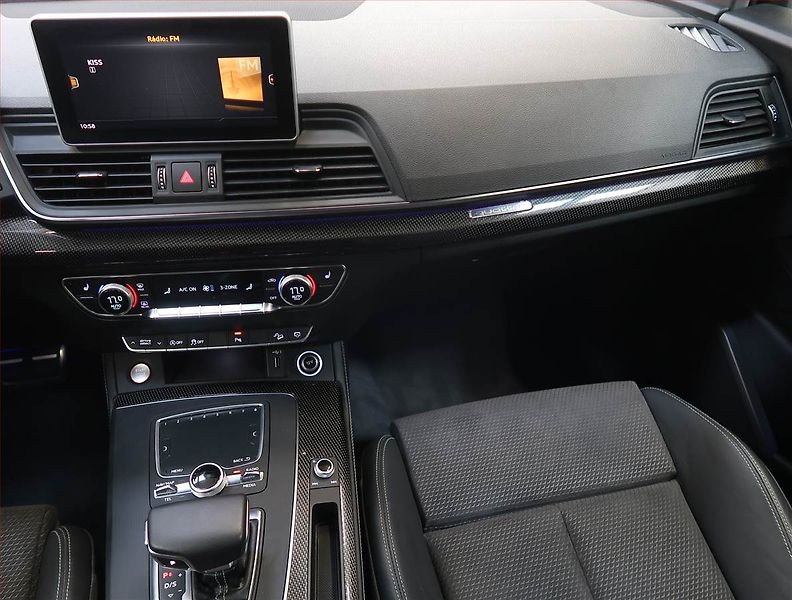 Audi SQ5 (2018) 3.0 TFSI - fotka 8 z 27