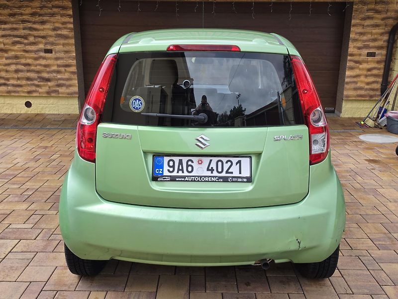 Suzuki Splash 1.2i 63kW KLIMA*REZERVACE* - fotka 4 z 46