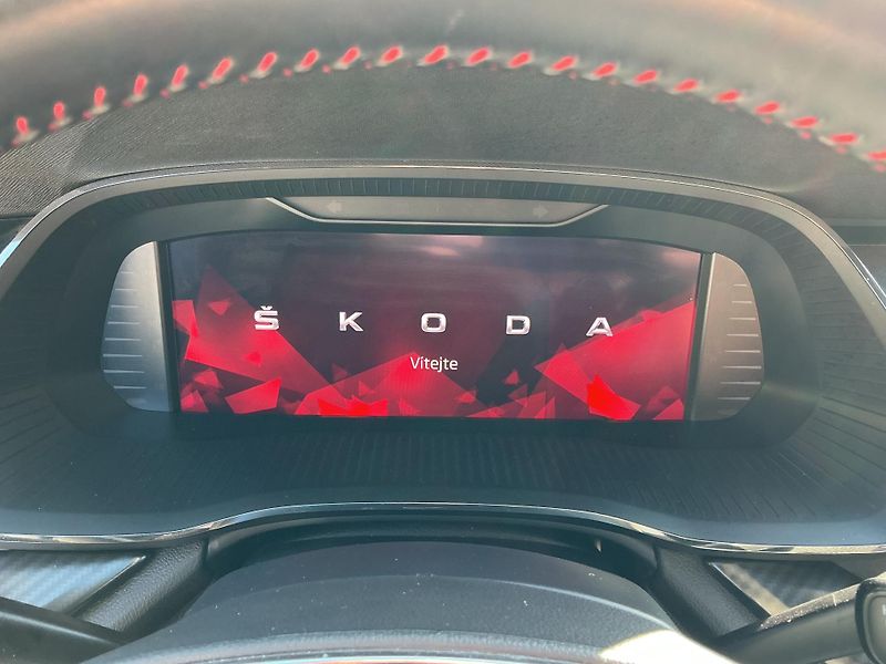 Škoda Octavia (2023) RS Combi 2,0TSI DSG - fotka 12 z 32