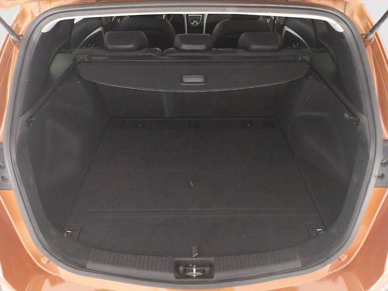 Hyundai i30 (2015) 1.6 CRDi, Tempomat - fotka 14 z 19