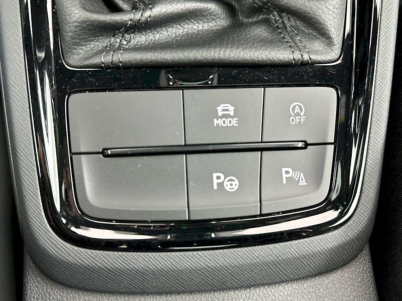 Škoda Kamiq (2025) DSG 1.0TSI 85kW Monte Carlo - fotka 24 z 33