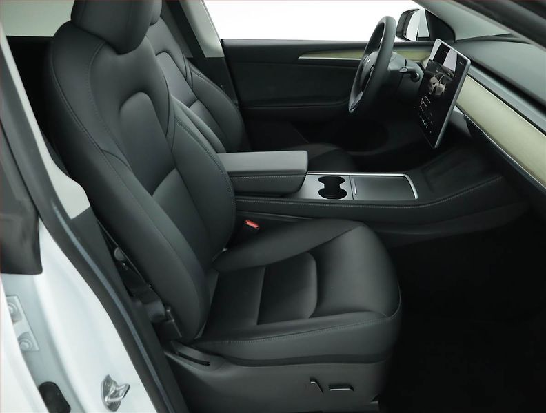 Tesla Model Y (2022) RWD LFP 60kWh, SoH 94% - fotka 9 z 19
