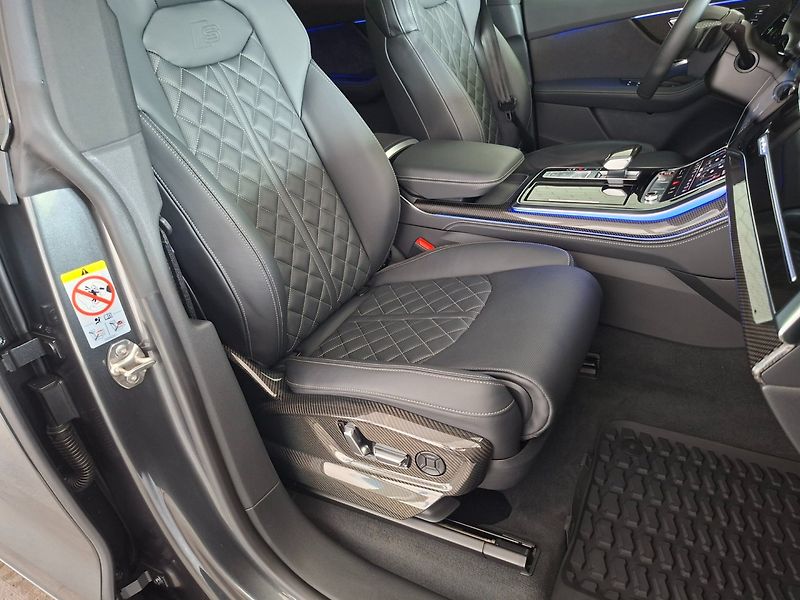 Audi SQ8 (2020) TDI 320kW 8A -1.MAJ.-TOP! - fotka 19 z 40