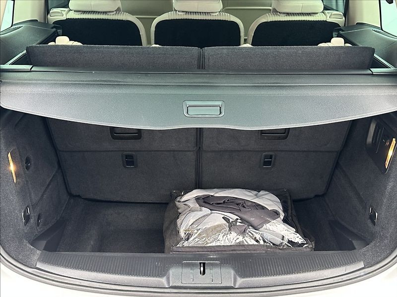 Seat Alhambra 1,4 TSI 150PS  Style-7 - fotka 40 z 52