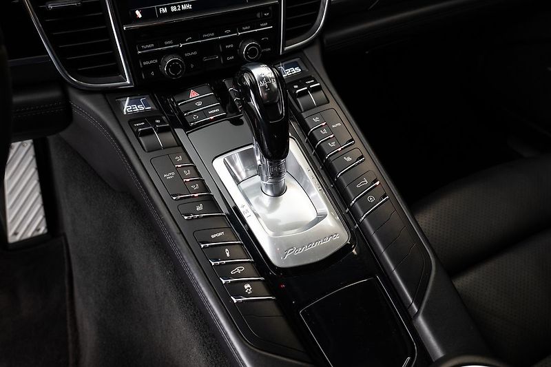 Porsche Panamera - fotka 13 z 26