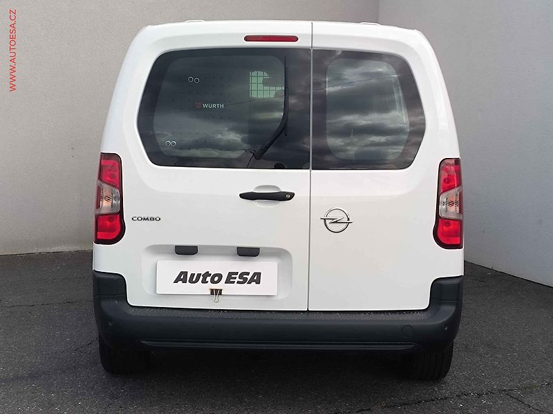 Opel Combo (2022) 1.5CDTi L2 DÍLNA, AC, park. - fotka 5 z 22