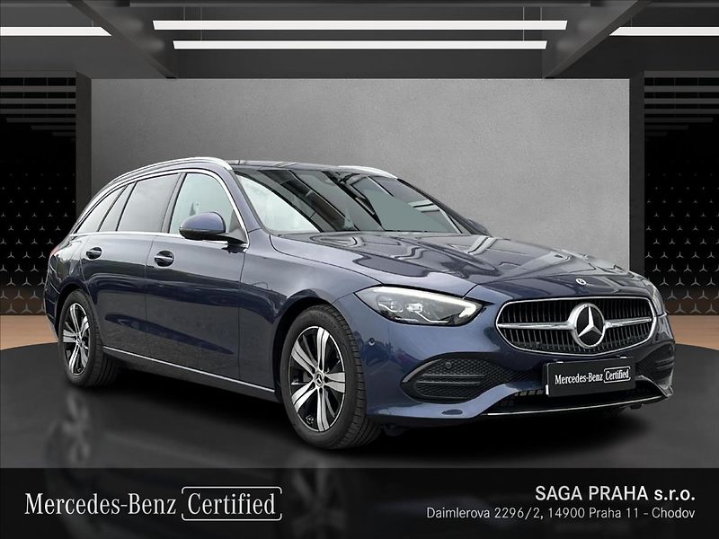 Mercedes-Benz Třídy C 300 4MATIC kombi - fotka 7 z 22