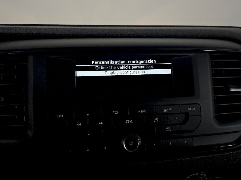 Toyota ProAce Verso (2020) 2.0L 150k Combi L1 - fotka 13 z 27