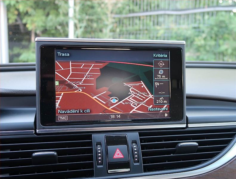 Audi A6 (2012) S line 2.0 TFSI, Automat - fotka 16 z 25
