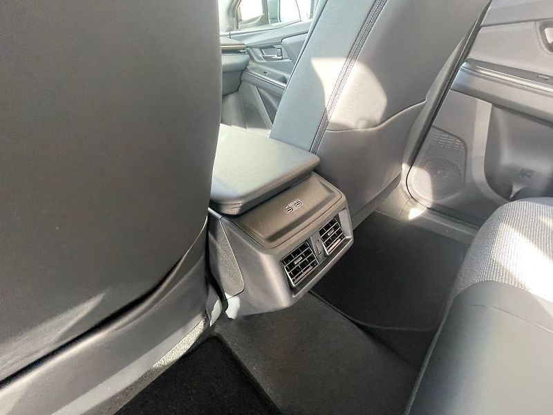 Toyota bZ4X EV  73k kWh FWD Style - fotka 27 z 32