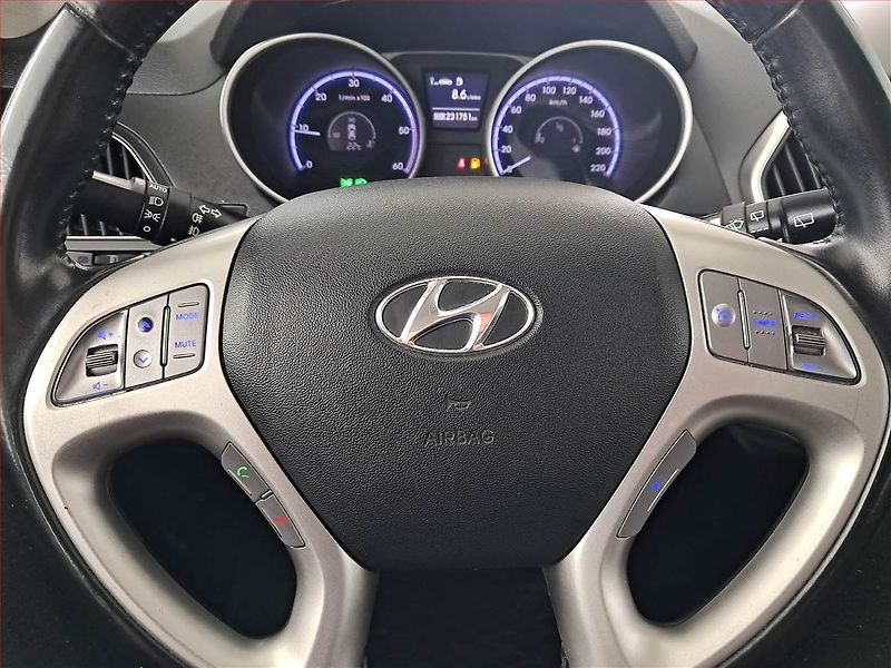 Hyundai ix35 (2013) 1.7 CRDi, Serv.kniha, Tempomat - fotka 16 z 17
