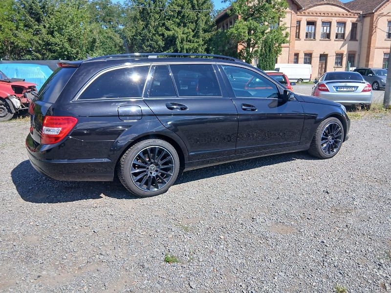 Mercedes-Benz Třídy C 180 CDI, AMG optik, Facelift - fotka 11 z 39