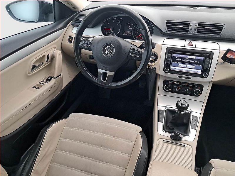 Volkswagen Passat CC (2010) Comfortline 2.0 TDI, Xenony - fotka 7 z 17