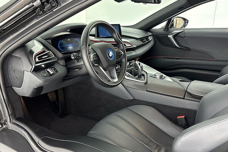 BMW i8 Coupé - fotka 6 z 34