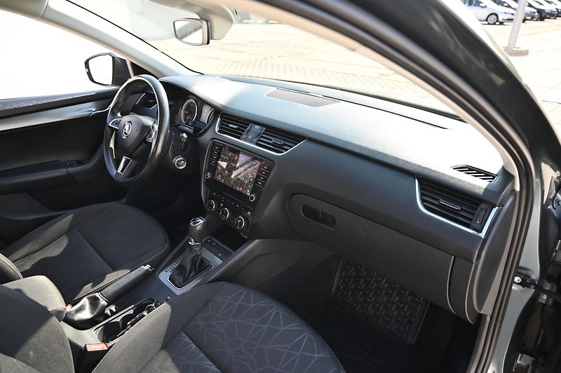 Škoda Octavia 1.6TDI 85KW DSG Clever 9/2018 - fotka 26 z 50