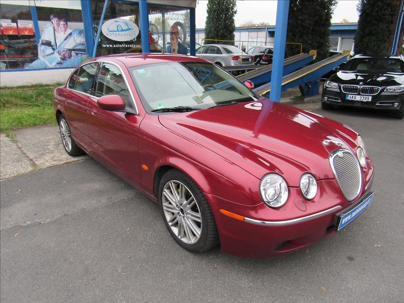 Jaguar S-Type 3,0 i Exclusive 175 KW - fotka 3 z 28