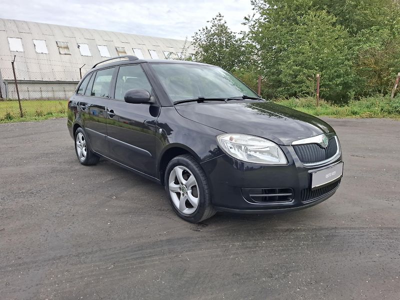 Škoda Fabia (2009) 1.4 16V 63kW,klima,tažné  - fotka 3 z 19