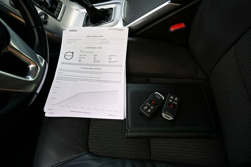 Volvo V70 (2016) MOMENTUM 2,0 D4 133 kW - fotka 53 z 64