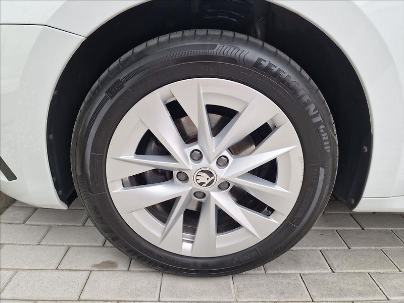 Škoda Octavia 2.0TDI Style, původ ČR,1.Maj. - fotka 46 z 50