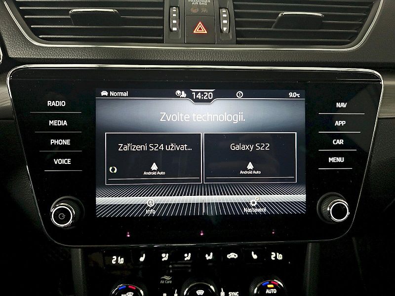 Škoda Superb (2023) 2.0TDi 147kW 4x4 STYLE EXTRA W - fotka 16 z 30