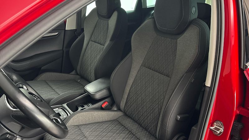 Škoda Karoq 2.0 TDI Style - fotka 15 z 28