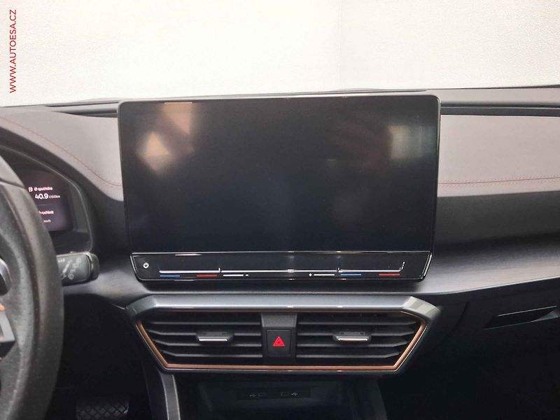 Cupra Formentor (2022) 1.5 TSi, DSG, LED, navi - fotka 12 z 21