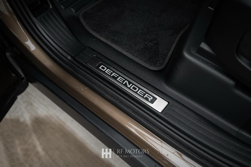 Land Rover Defender (2025) D250 MHEV X-Dynamic SE - fotka 30 z 52