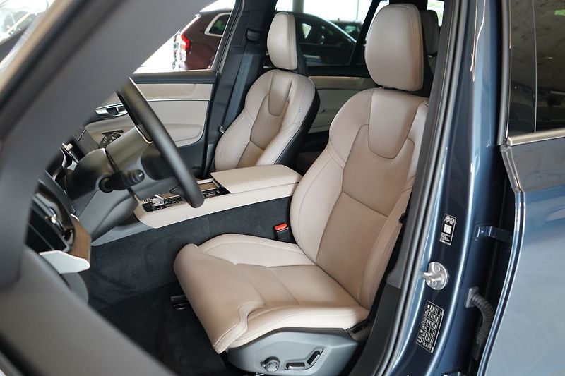 Volvo XC90 B5 PLUS Bright, Vzduch, 360° - fotka 19 z 50