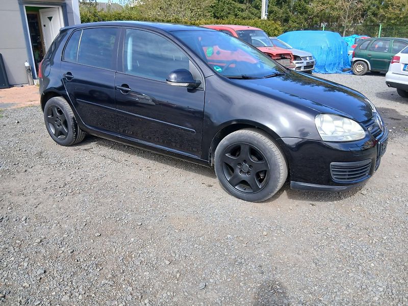 Volkswagen Golf 1.6i, GT Look, automat - fotka 7 z 31