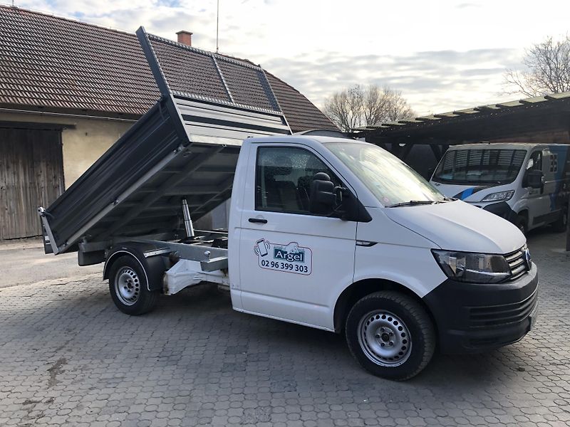 Volkswagen Transporter (2016) T6 2.0TDi novy 3S sklapeč  - fotka 1 z 7