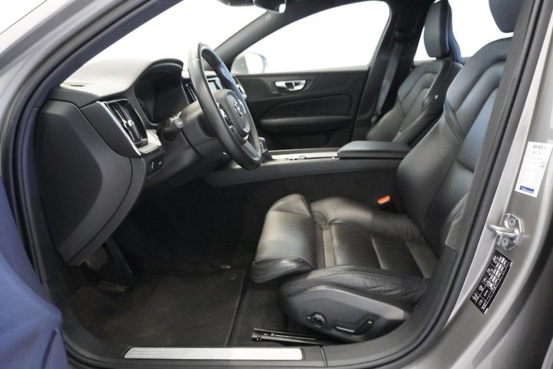 Volvo V60 T5 INSCRIPTION AUT. - fotka 12 z 29