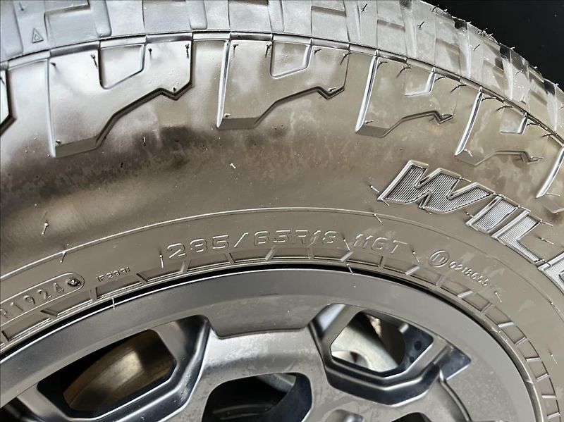 Toyota Sequoia 3,5i-Force MaxTTV6HEV TRD Pro - fotka 46 z 58