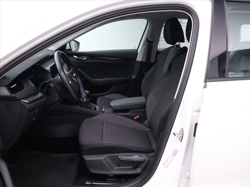 Škoda Octavia 2,0 TDI CZ 1.Maj LED DPH - fotka 10 z 30