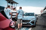 Auta jsme po několika okruzích střídali